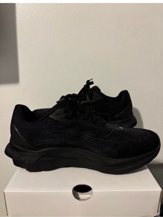 Alo Yoga Women ALO Yoga Black Performance Running Shoes
